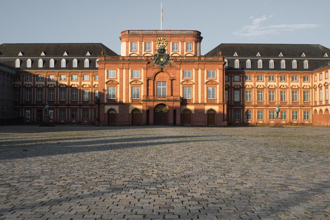 Hostel Мангейм Экстерьер фото University of Kassel