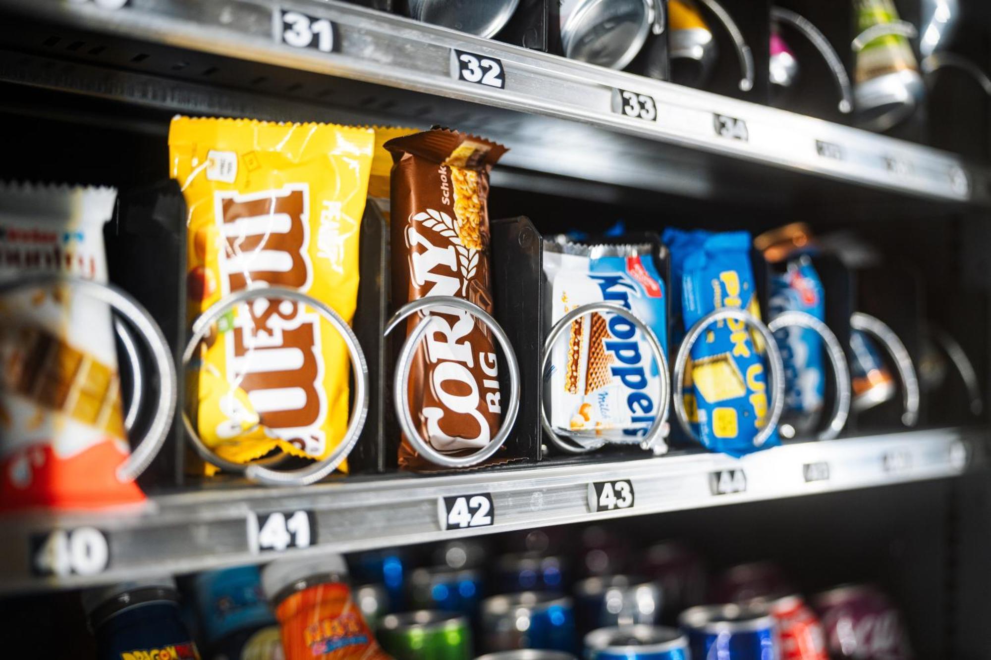 Hostel Мангейм Экстерьер фото A vending machine