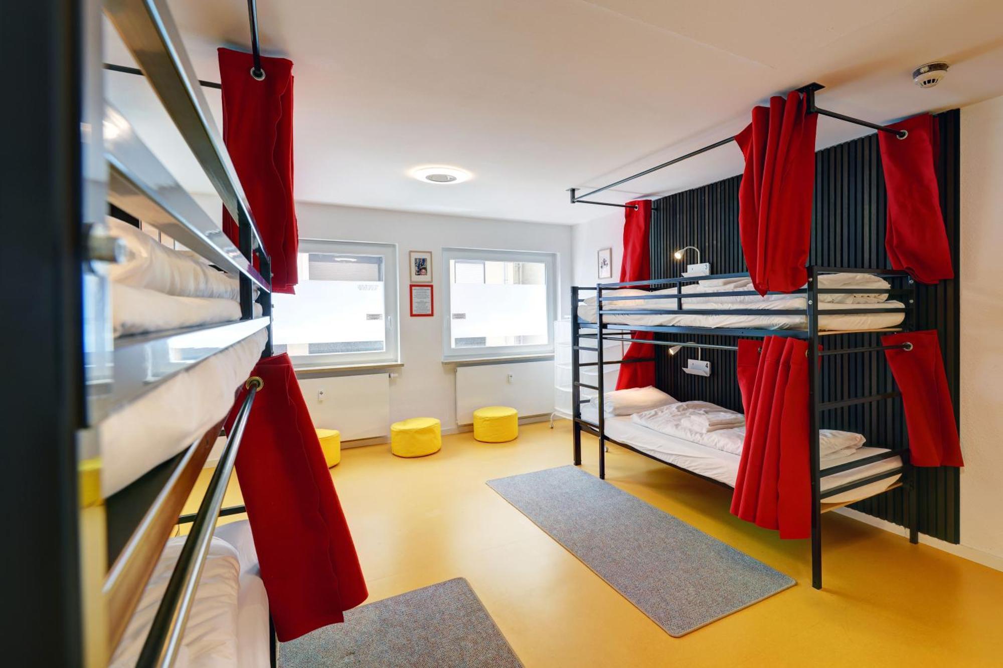 Hostel Мангейм Экстерьер фото A typical hostel room