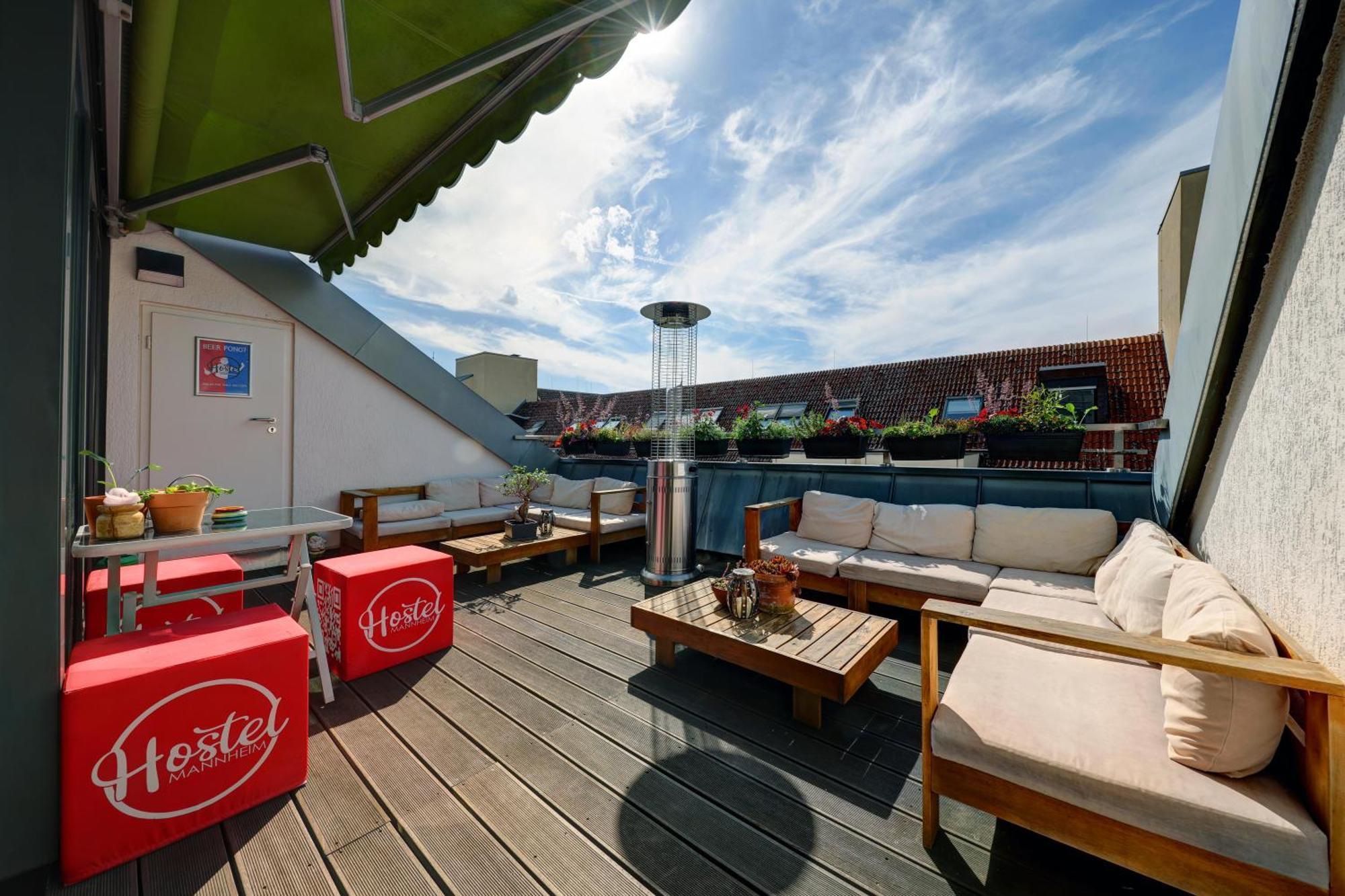 Hostel Мангейм Экстерьер фото Rooftop terrace